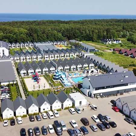 Holiday Park & Resort Grzybowo Гжибово Екстериор снимка