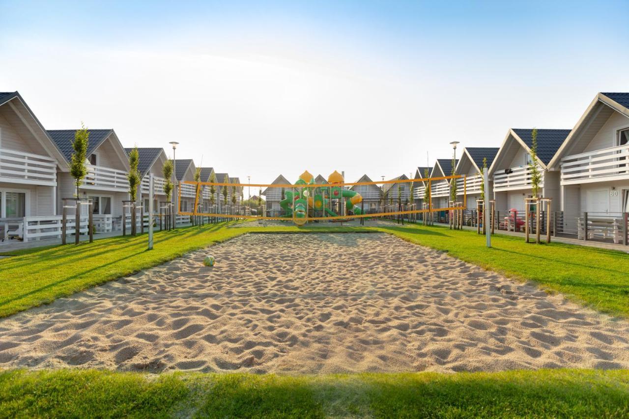 Holiday Park & Resort Grzybowo Гжибово Екстериор снимка