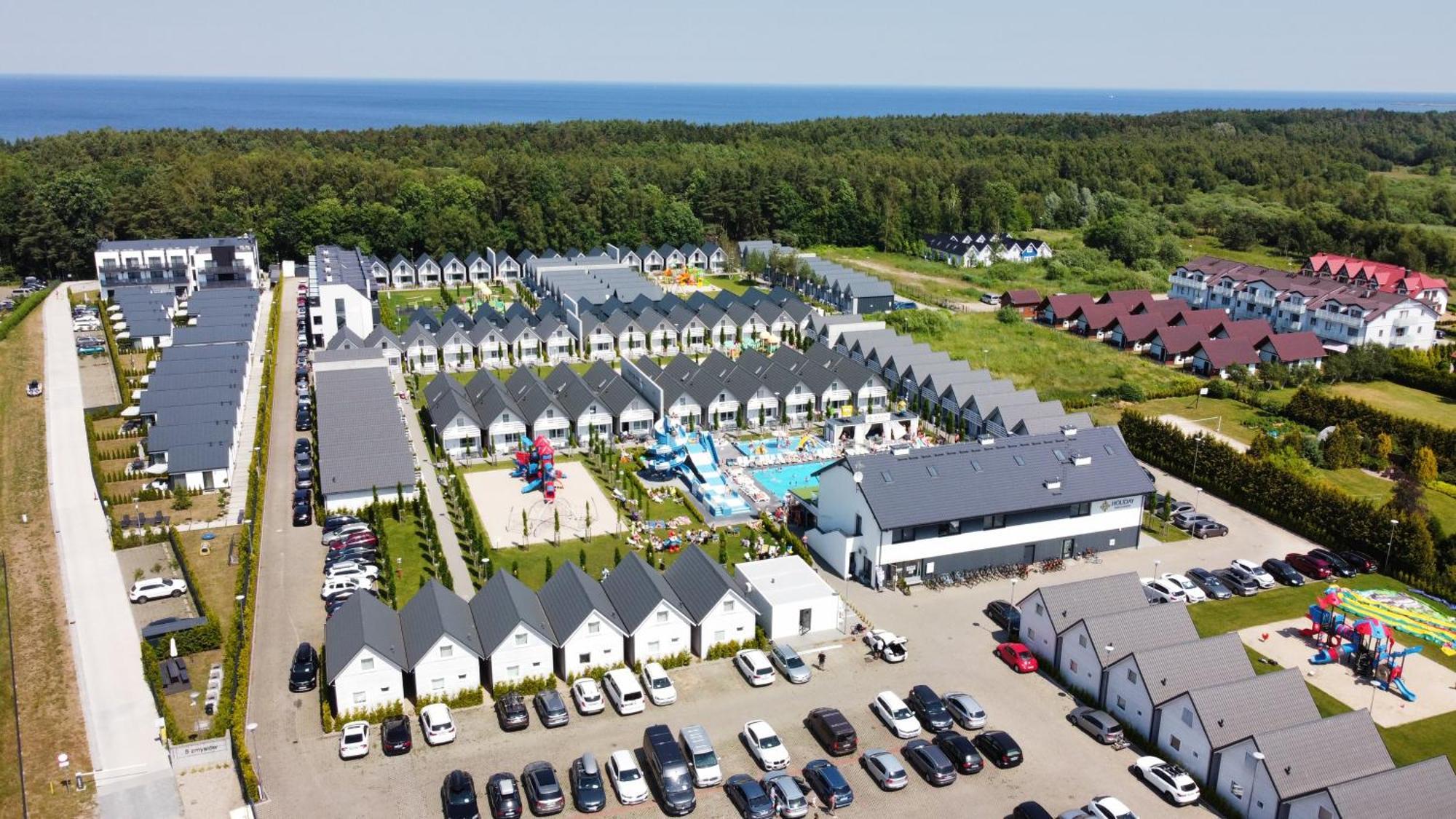Holiday Park & Resort Grzybowo Гжибово Екстериор снимка